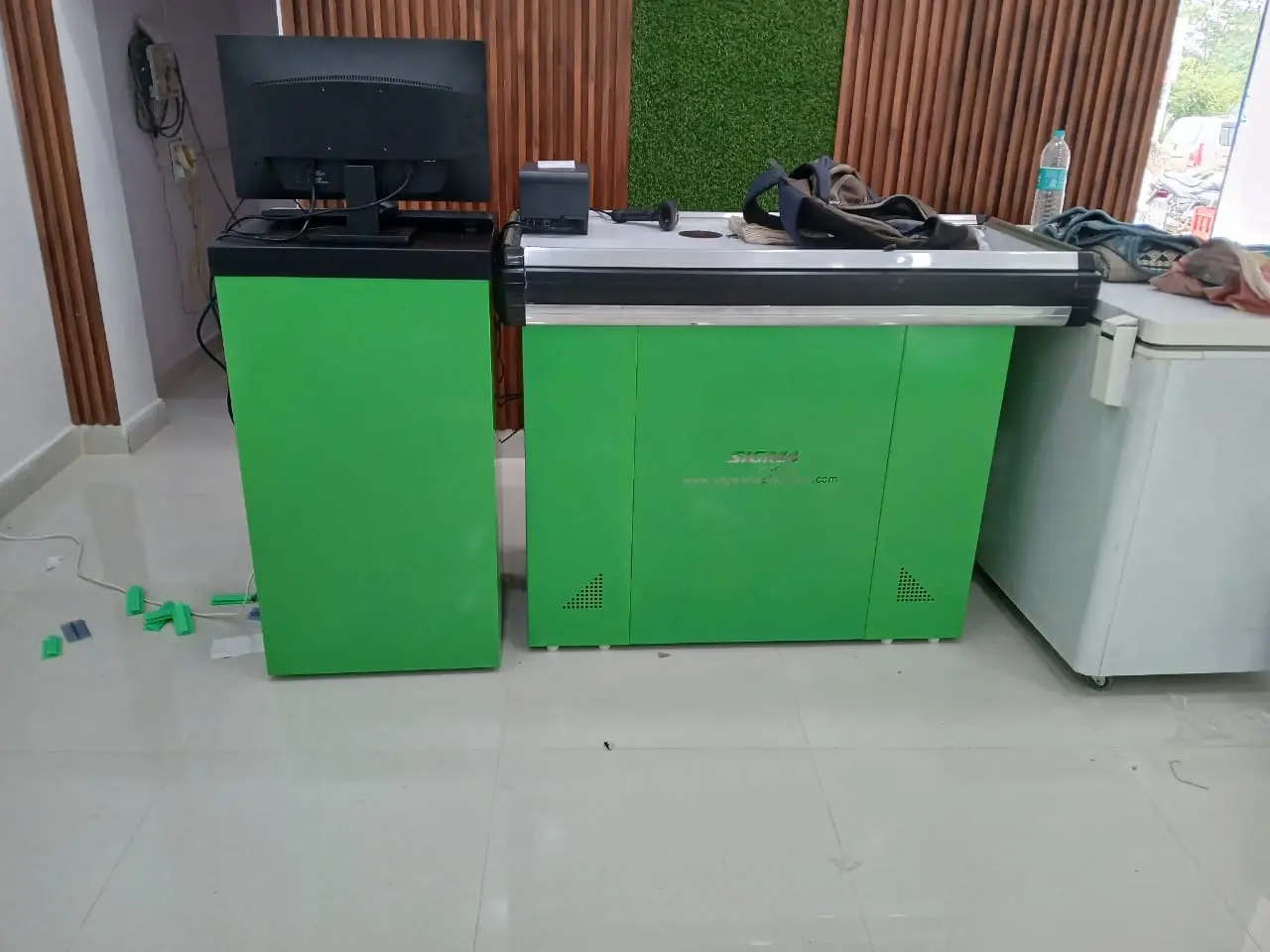 966240036_Supermarket racks  installation Ranchi3.webp